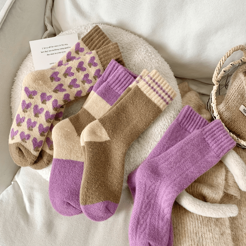 Heart Pattern Terry Socks 4 Pairs Warm Heart Pattern Comfy Terry Socks - Women's Stockings